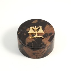 "Legal" Round Box, 